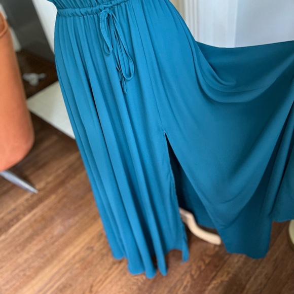 Fabulous Lulus halter neck chiffon maxi dress - Picture 7 of 11